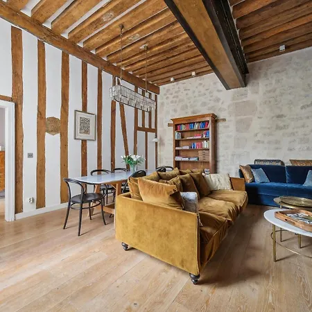 Appartement Authentique Sur L'ile Saint Louis By Weekome *
