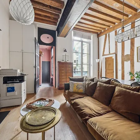 Appartement Authentique Sur L'ile Saint Louis By Weekome *